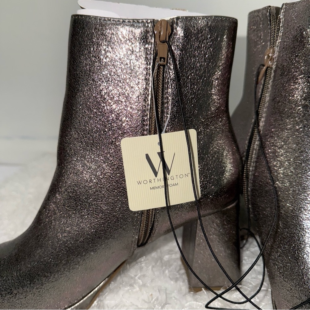 Worthington Women's‎ Silver Metallic Block Heel Ankle Boots Size 8 Medium - Picture 7 of 8